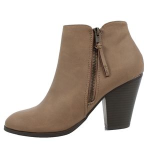 Size 10 Stone Tassel Side Zipper Block Heel Ankle